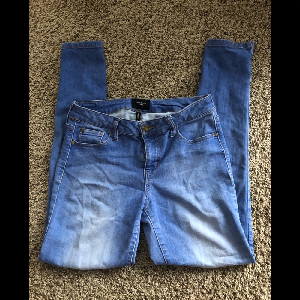 Celebrity pink supper skinny jeans size 7/28